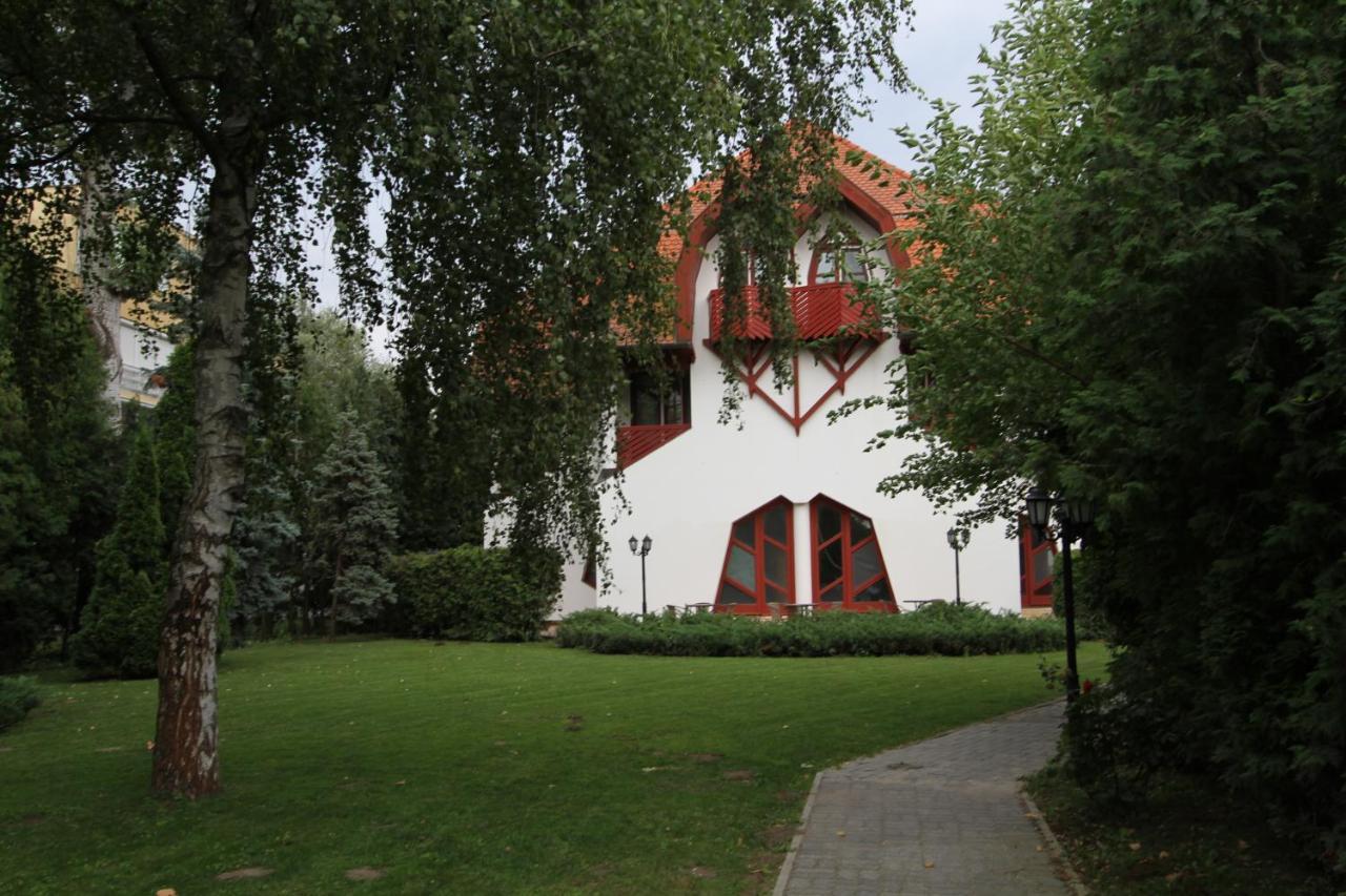Grantek Üdülőház Balatonlelle Esterno foto